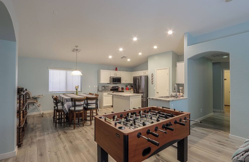Maricopa House | Copa Entertainment District- Family & Dog-Friendly