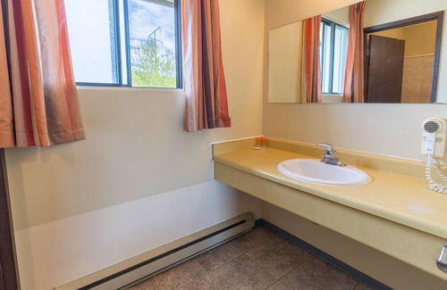 Logan Lake Hotel | Copper Valley