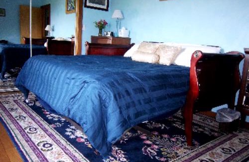 Hebron Bed & Breakfast | Coppertoppe Inn & Retreat Center