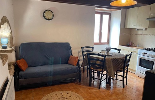 Meyrueis House | Coquette Maison de Ville au Cœur de Meyrueis