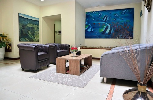 La Gran Via Apartment | Cora 96 Street Apartments