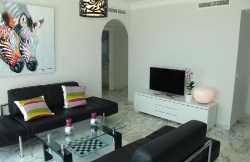 Golden Mile Apartment | Coral Beach Aparthotel
