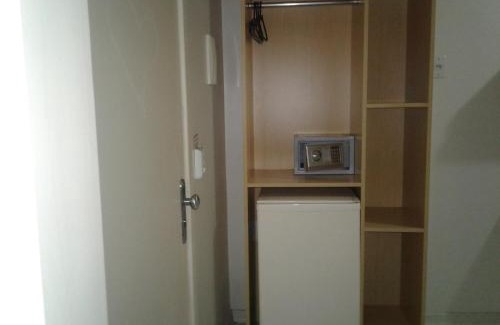 Menino Deus Hotel | CORAL EXPRESS Prox Anfiteatro Por do Sol , Araújo Vianna e Pucrs , 5 klm de distancia