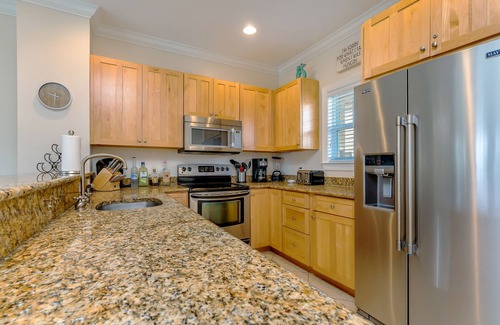 Marathon Condo | Coral Lagoon #4 - Pool - Dockage - Minutes to Open Water and Vaca Cut