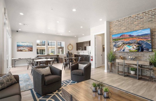 Santa Clara House | Coral Paradise Community Pool