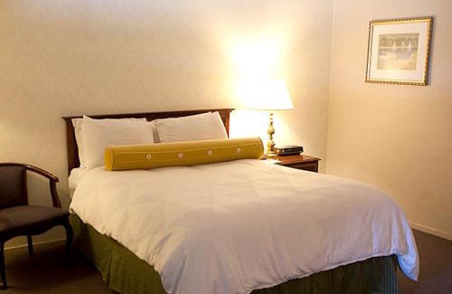 East End Hotel | Coral Reef Inn & Condo Suites