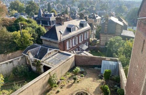 Gare-Jouvenet Apartment | Corderie