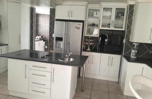 Greater Johannesburg Metropolitan Area House | CORGI GUESTHOUSE