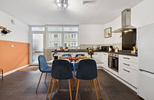 Cirencester Apartment | Corinium Lodge - town centre apartment