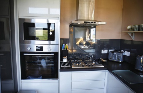 Glen Kyles Cottage | CORNCRAKE COTTAGE, pet friendly, luxury holiday cottage in Leverburgh