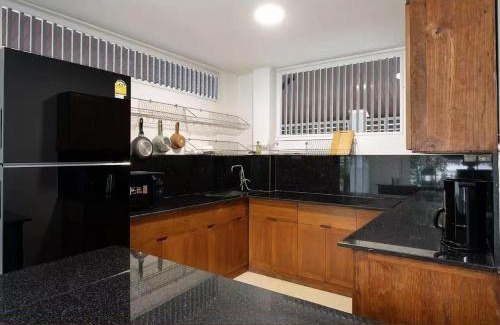 San Sai House | CORNER Home