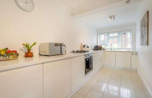 Canterbury House | Cornerways by Bloom Stays