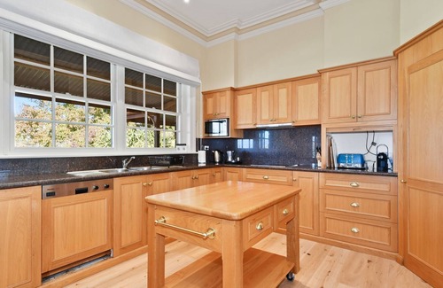 Merrijig House | Cornhill - Merrijig - Sleeps 12