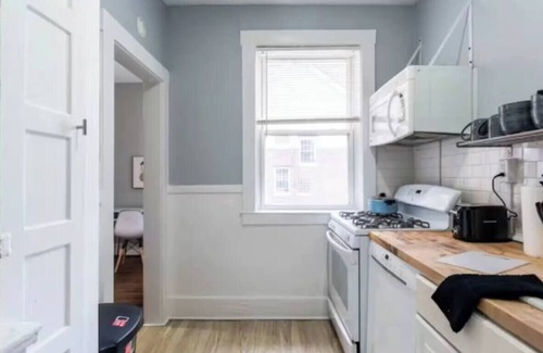 Detroit Apartment | Corp & Medical Stays/Monthly Discounts Available