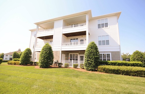 Cornelius Condo | Corporate and Shorter Term Rental Cornelius NC