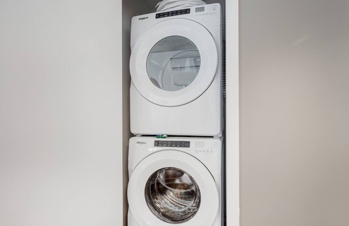 Brossard Apartment | Corporate Stays | Lumeo | One of a kind 1BR