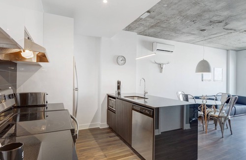 Brossard Apartment | Corporate Stays | Lumeo | Modern & bright 1BR