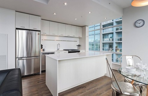 Beltline Condo | Corporate Stays Underwood Apartments