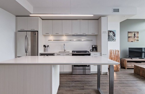 Beltline Condo | Corporate Stays Underwood Apartments