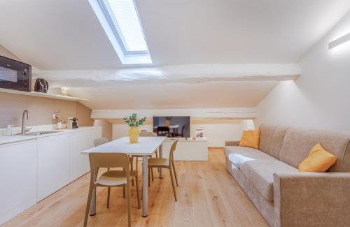 Old Town Apartment | Corso Adriano 13 - Via Emilia