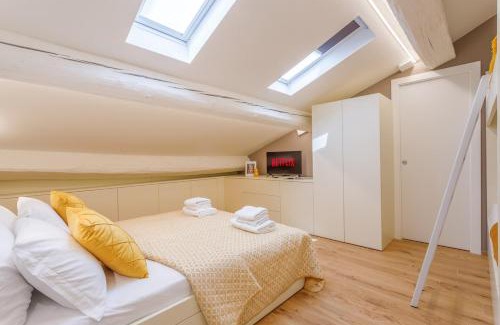 Old Town Apartment | Corso Adriano 13 - Via Emilia