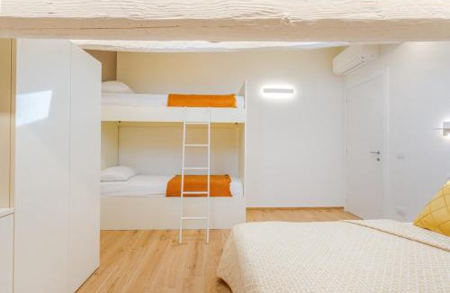 Old Town Apartment | Corso Adriano 13 - Via Emilia