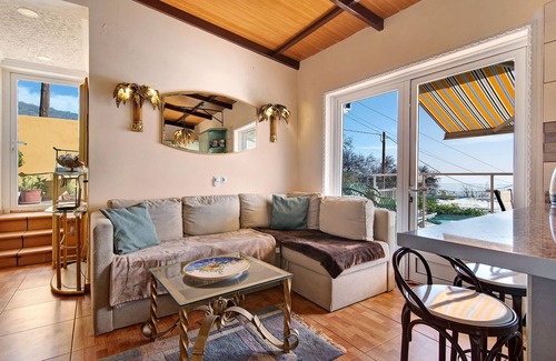 La Solana Villa | 'Cortez Apartment 3' with Sea View, Shared Pool and Wi-Fi