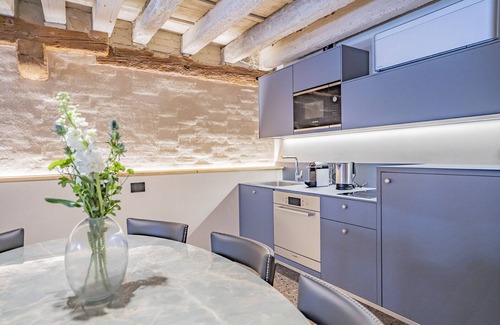 Castello Apartment | Corte Rubbi 1 A True Canal-side Experience