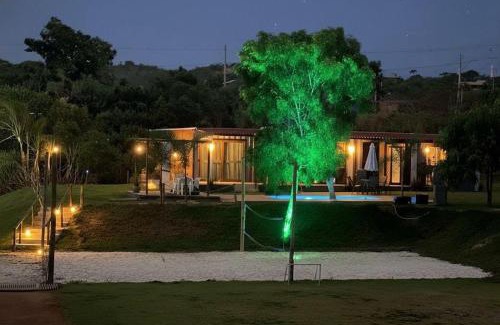 Alexania House | Corumbá 4 - Casa Contêiner com Piscina Aquecida