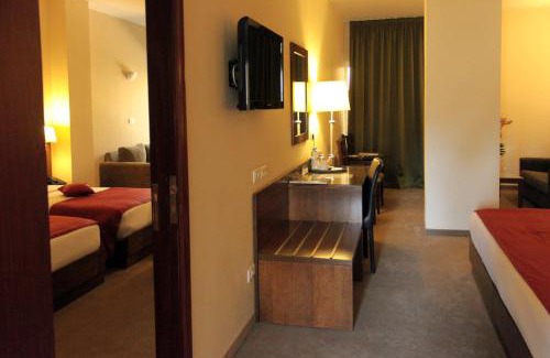 Dekwaneh Hotel | Cosmopolitan Hotel