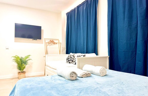 Algeciras Apartment | Costa by Hawkins Algeciras -Room BA