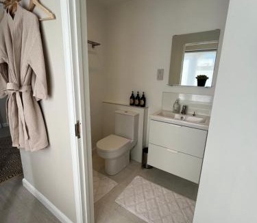 Newton St Loe Apartment | Cosy 1 BR, 10min drive to Bath centre,Free parking