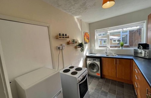 Carrville Apartment | Cosy 2 Bed Apt- Wifi- Yard- Nr Park-Nr Stadium