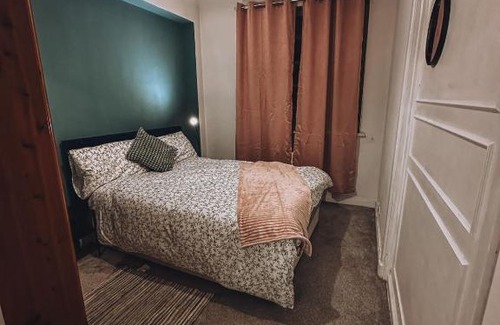 Swiss Cottage Apartment | Cosy 2 bedroom apartment in Swiss Cottage.