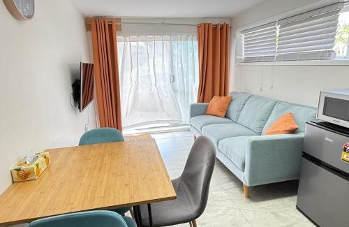 Howick Apartment | Cosy 2 bedroom unit in Howick close to bus and supermarket