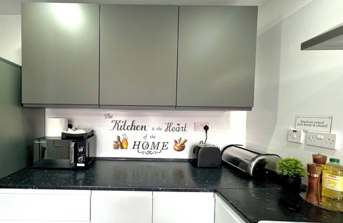 Levenshulme House | Cosy 3 BDR House Near Manchester City Centre Free WiFi