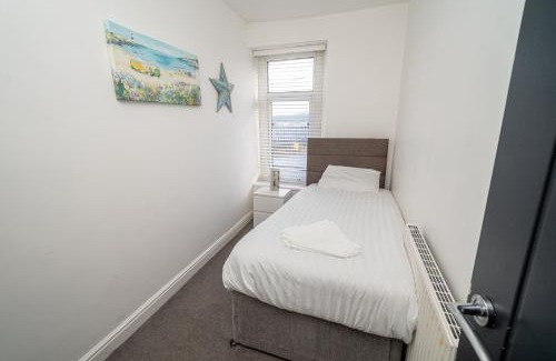 Landore House | Cosy 3-Bed House – Walk to Swansea Stadium