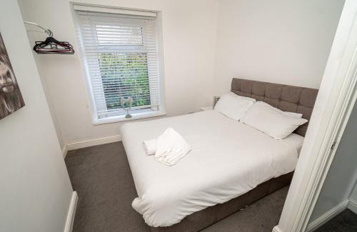 Landore House | Cosy 3-Bed House – Walk to Swansea Stadium