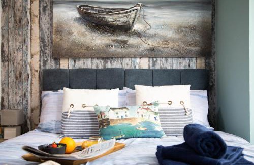 Canterbury House | Cosy 3 Bedroom House - Private & Central - Ultra WiFi