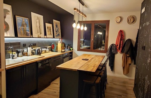 Charmes-sur-Rhone Apartment | Cosy accommodation under the roof