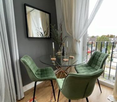 Thamesfield Apartment | Cosy and quiet one bedroom Thames flat