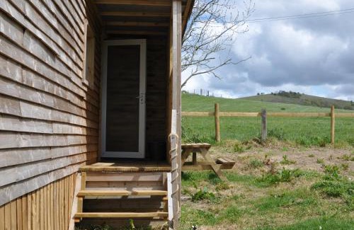 Shaftesbury House | Cosy and rural Lodge at Goldhill Glamping