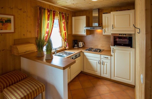Annaberg im Lammertal House | Cosy apartment in villa for 8 people with pool, WIFI, TV, terrace, pets allowed and parking