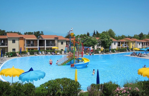 Cavalcaselle Apartment | Cosy apartment for 6 people with A/C, pool, WIFI, TV, terrace and parking