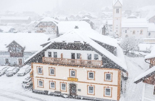 Sankt Martin Apartment | Cosy apartment for 4 guests with WIFI, TV and parking