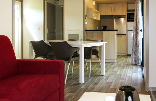 Malansac House | Cosy apartment in villa for 4 guests with WIFI, pool, TV, terrace, pets allowed and parking