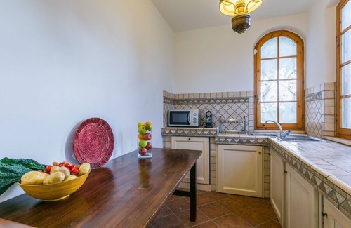 Casale Marittimo Apartment | Cosy apartment for 12 people with A/C, WIFI, private pool, TV, patio and pets allowed