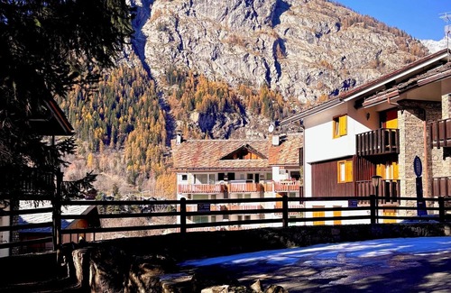 Courmayeur Apartment | Cosy apartment about 150 metres from the cable car