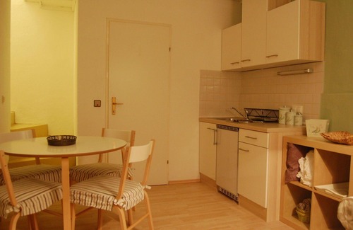 Morbisch am See Apartment | Cosy apartment for 3 people with WIFI, TV and terrace
