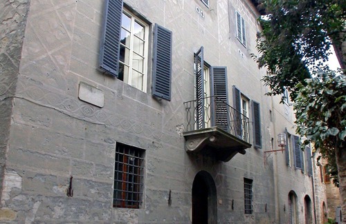 San Gimignano City Centre Apartment | Cosy apartment for 6 guests with terrace